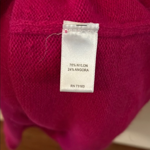 Cable & Gauge Pink Off-the-Shoulder Sweater - Picture 4 of 4